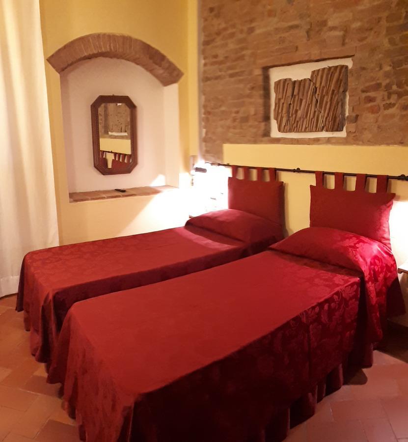 Hotel Il Castello チェルタルド エクステリア 写真