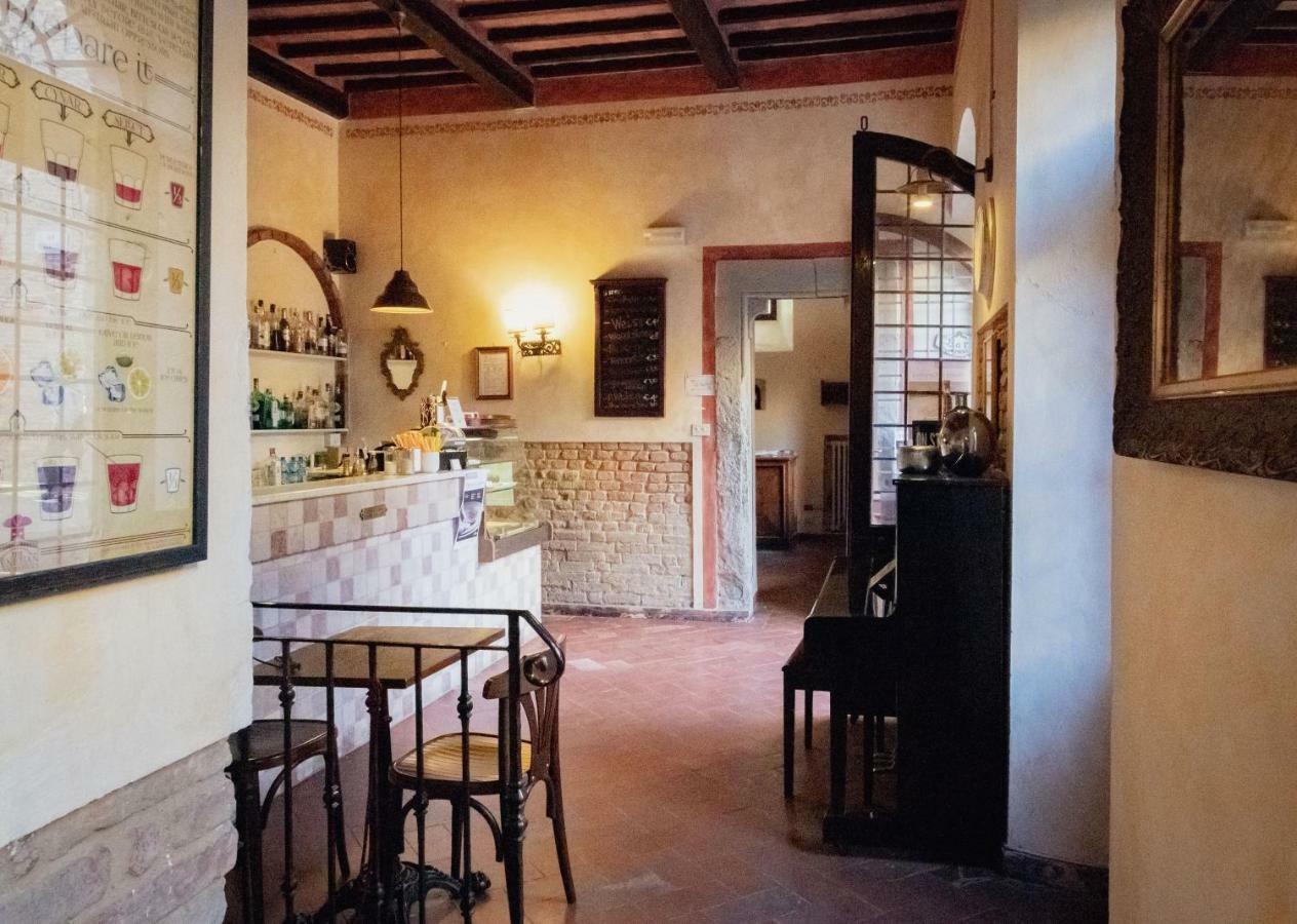 Hotel Il Castello チェルタルド エクステリア 写真