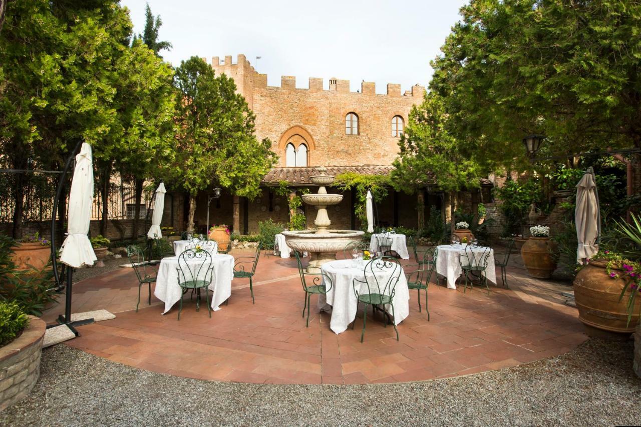 Hotel Il Castello チェルタルド エクステリア 写真